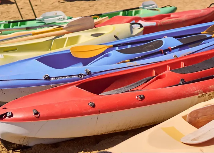 Well-equipped 1 Bedroom Flat For Up To 6 Guests