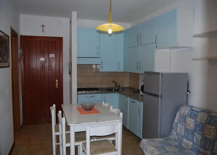 Well-equipped 1 Bedroom Flat For Up To 6 Guests